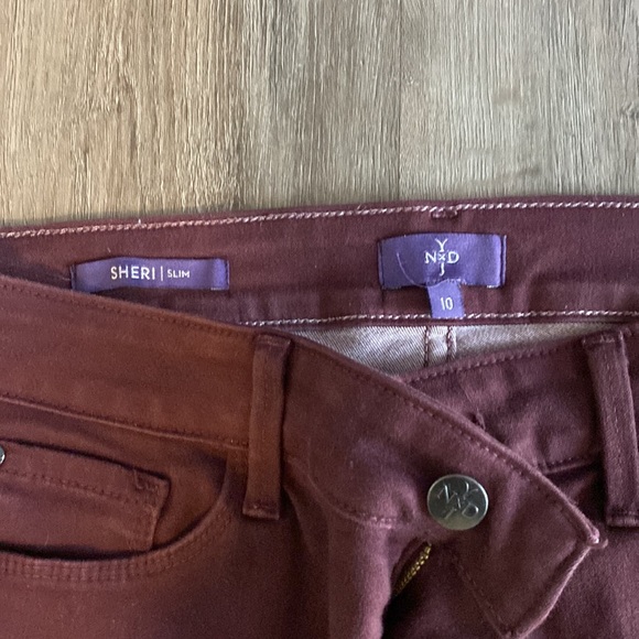 NYD maroon jeans - Picture 2 of 3